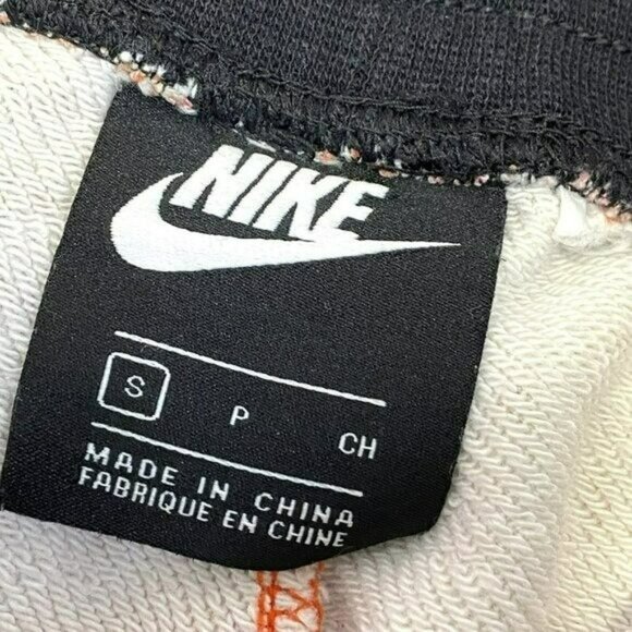 Nike Shorts Swoosh Organic Distortion Alumni Sweat Mens Size Small 9" Inseam - Picture 3 of 3